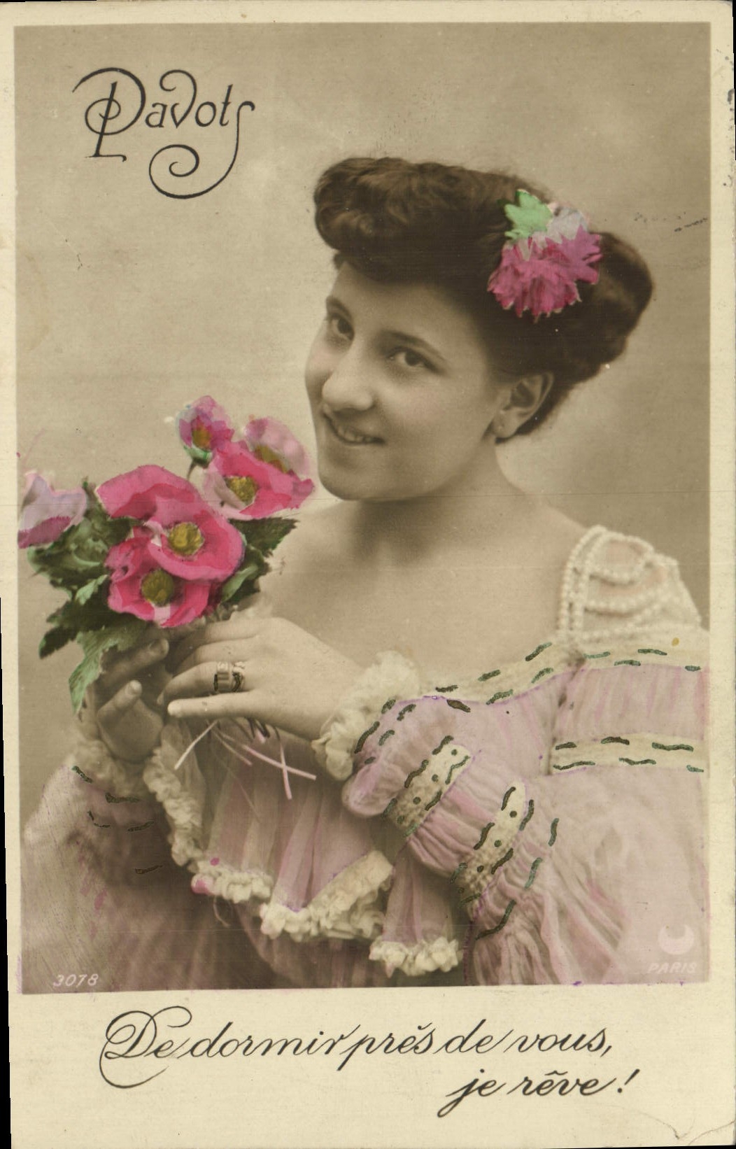 Frau in einem rosa Kleid mit Mohnblumen — Mohnblumen, Nr. 3078 — Paris