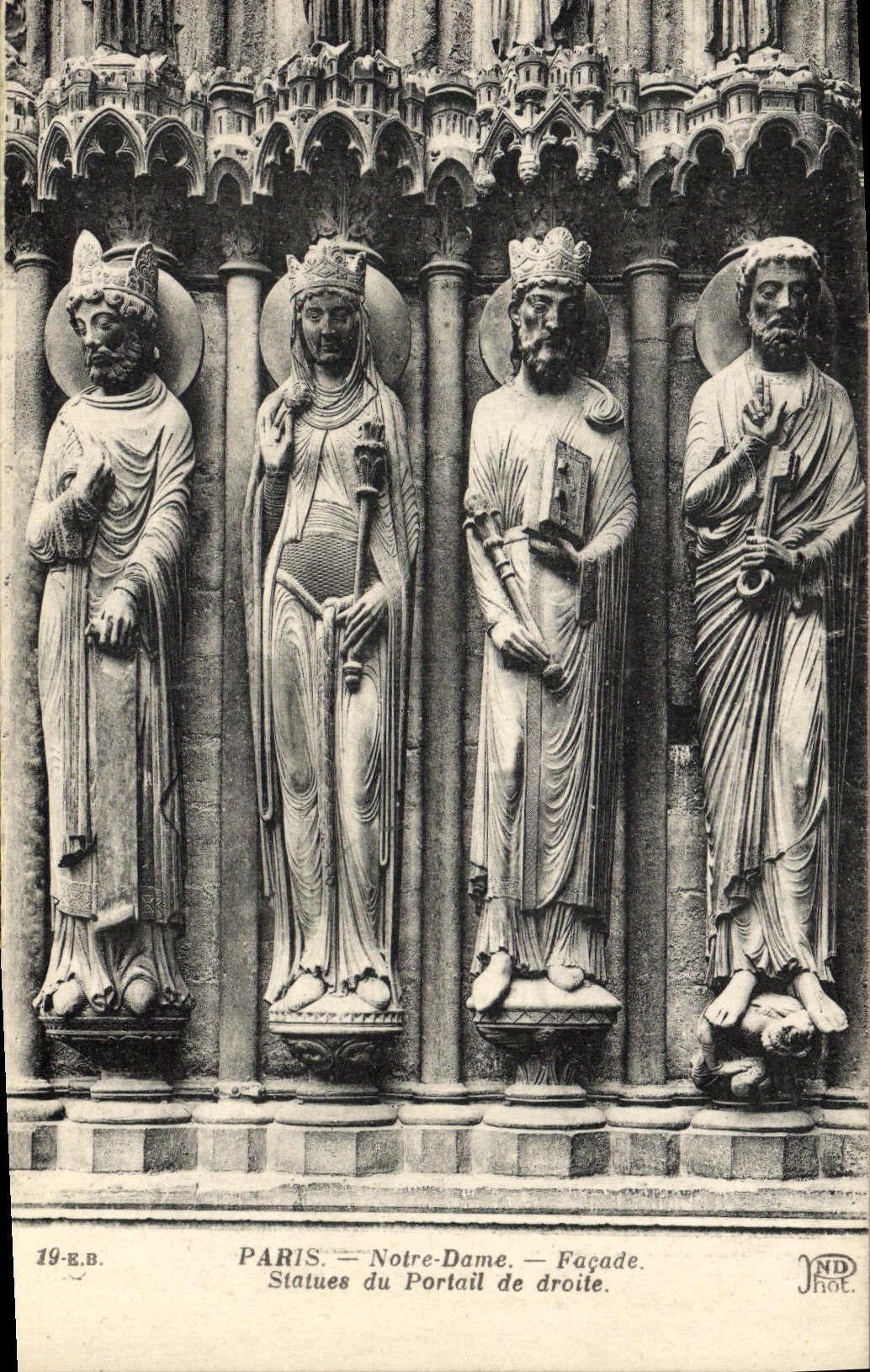 CPA Paris Notre Dame Facade Statues du Portail de Droite