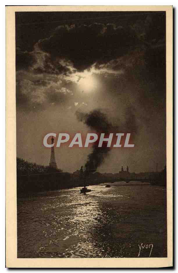 CPA Paris Clair de lune sur la Seine Tour Eiffel