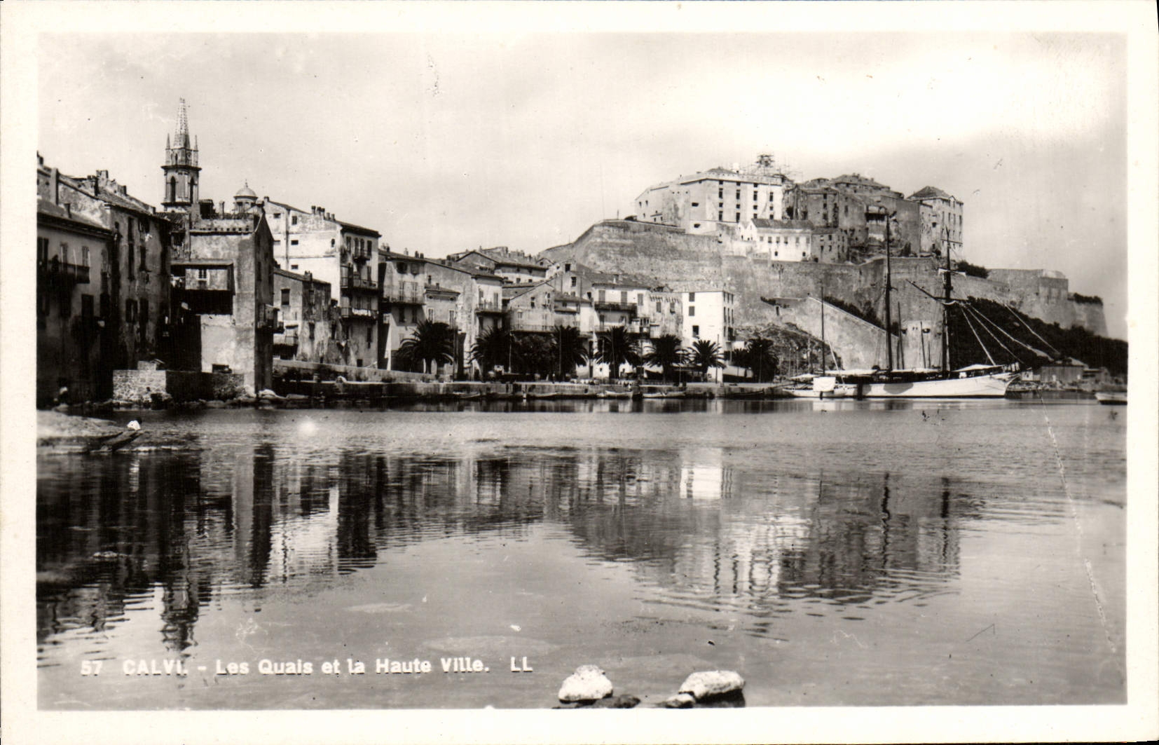 CPM Calvi Les quais et la haute ville Bateau