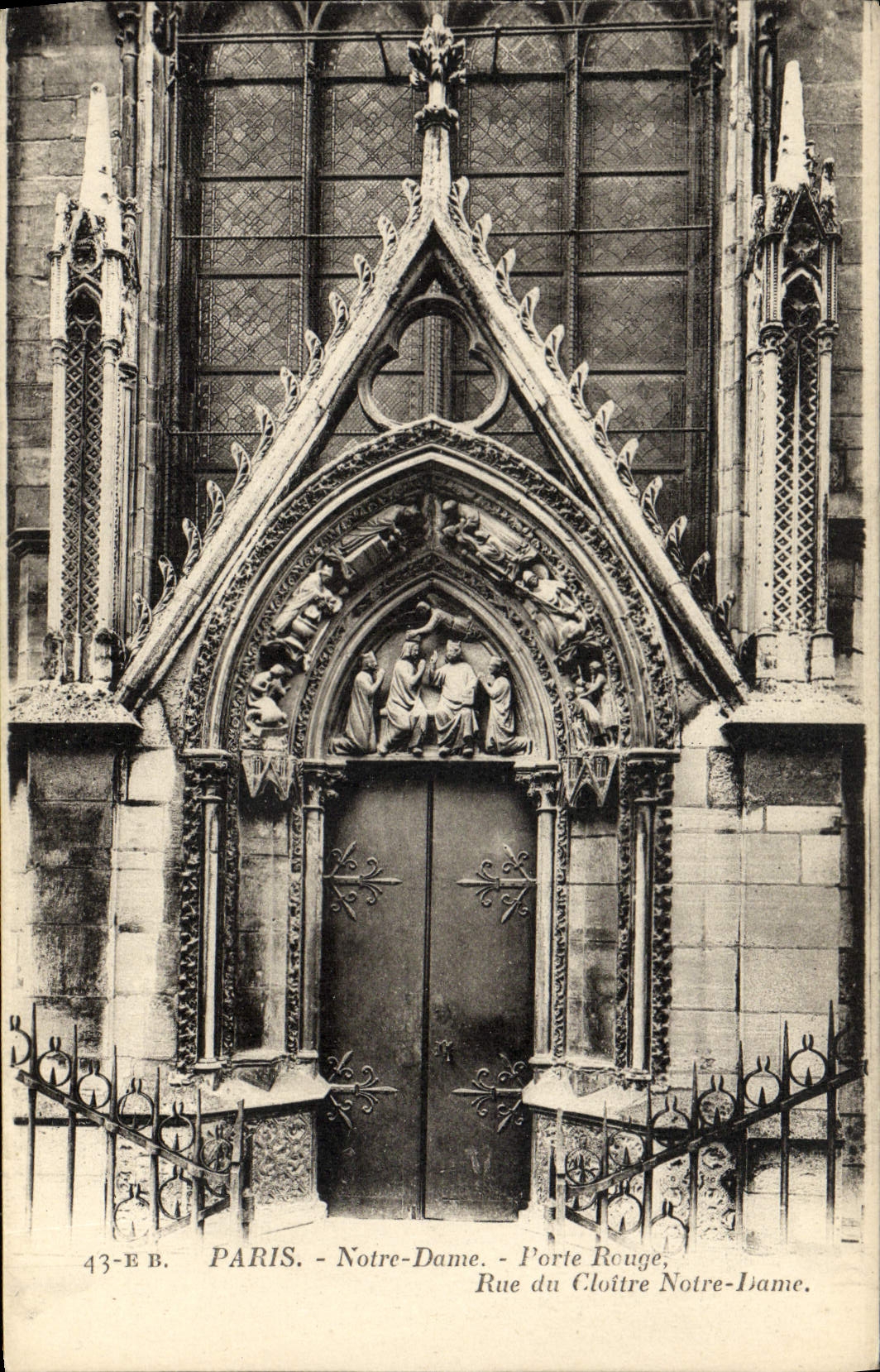 CPA Paris Notre Dame Porte Rouge 