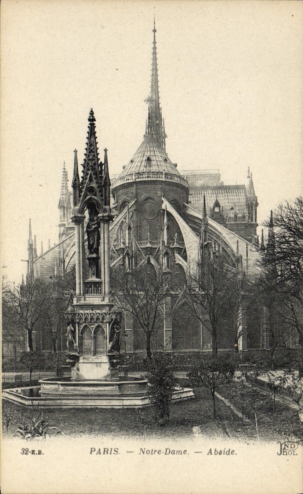 CPA Paris Notre Dame Abside 