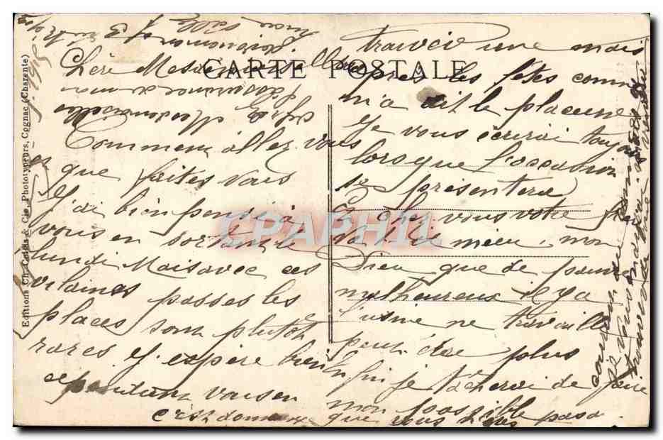 Soldats français donnant à boire à des civils — Croquis de Guerre 1914 — Édition Cognac (Charente) — Reverso