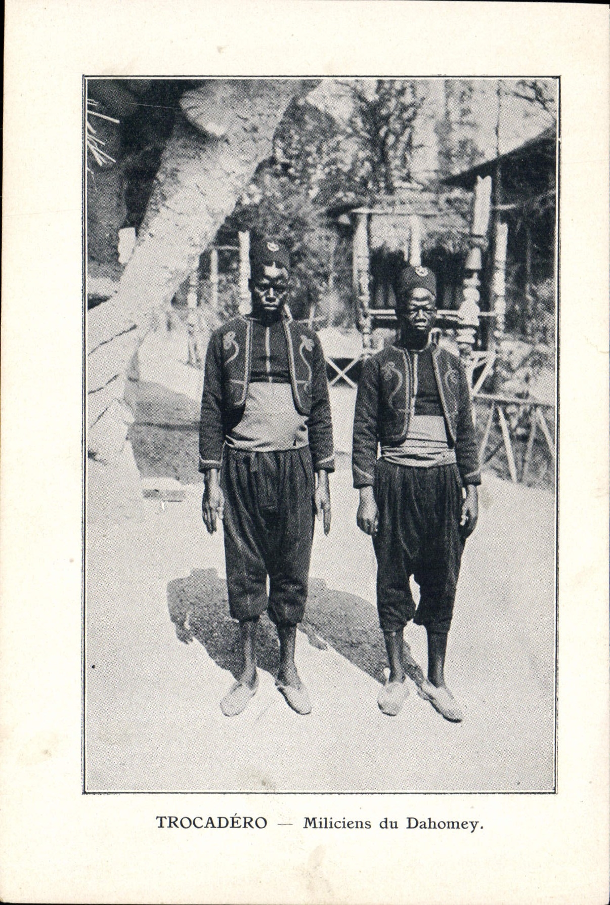 CPA Trocadero Miliciens du Dahomey 