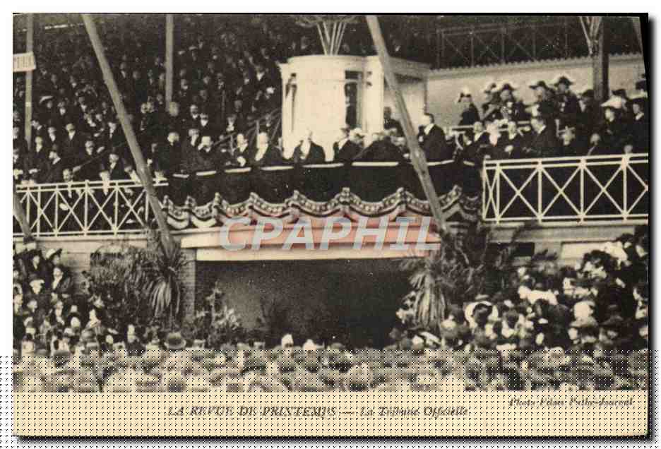 CPA La Revue de Printemps Tribune officielle