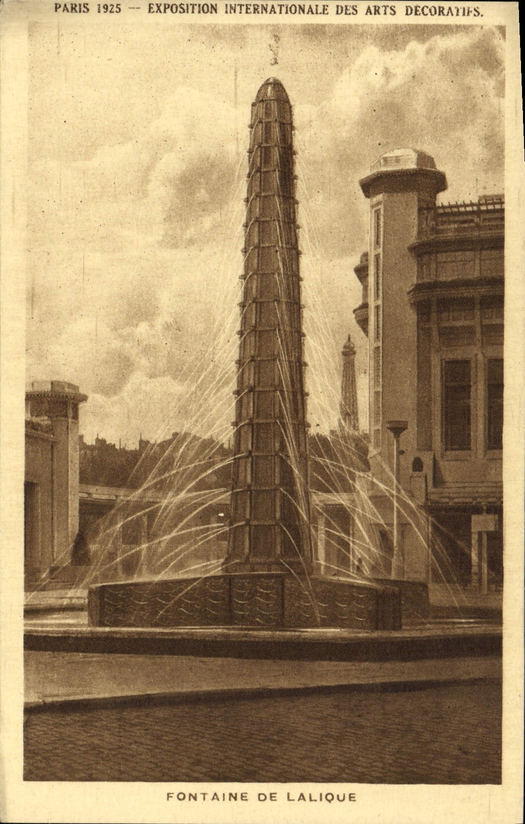 CPA Paris Exposition des Arts Decoratifs Fontaine de Lalique 