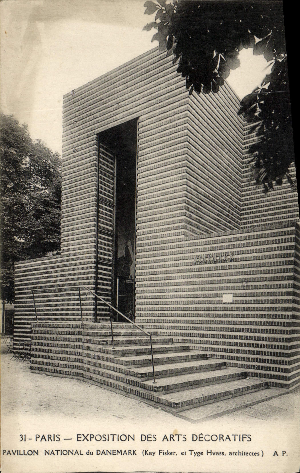 Paris — Ausstellung für Dekorative Künste — Nationaler Pavillon Dänemark (Kay Fisker und Tyge Hvass, Architekten)