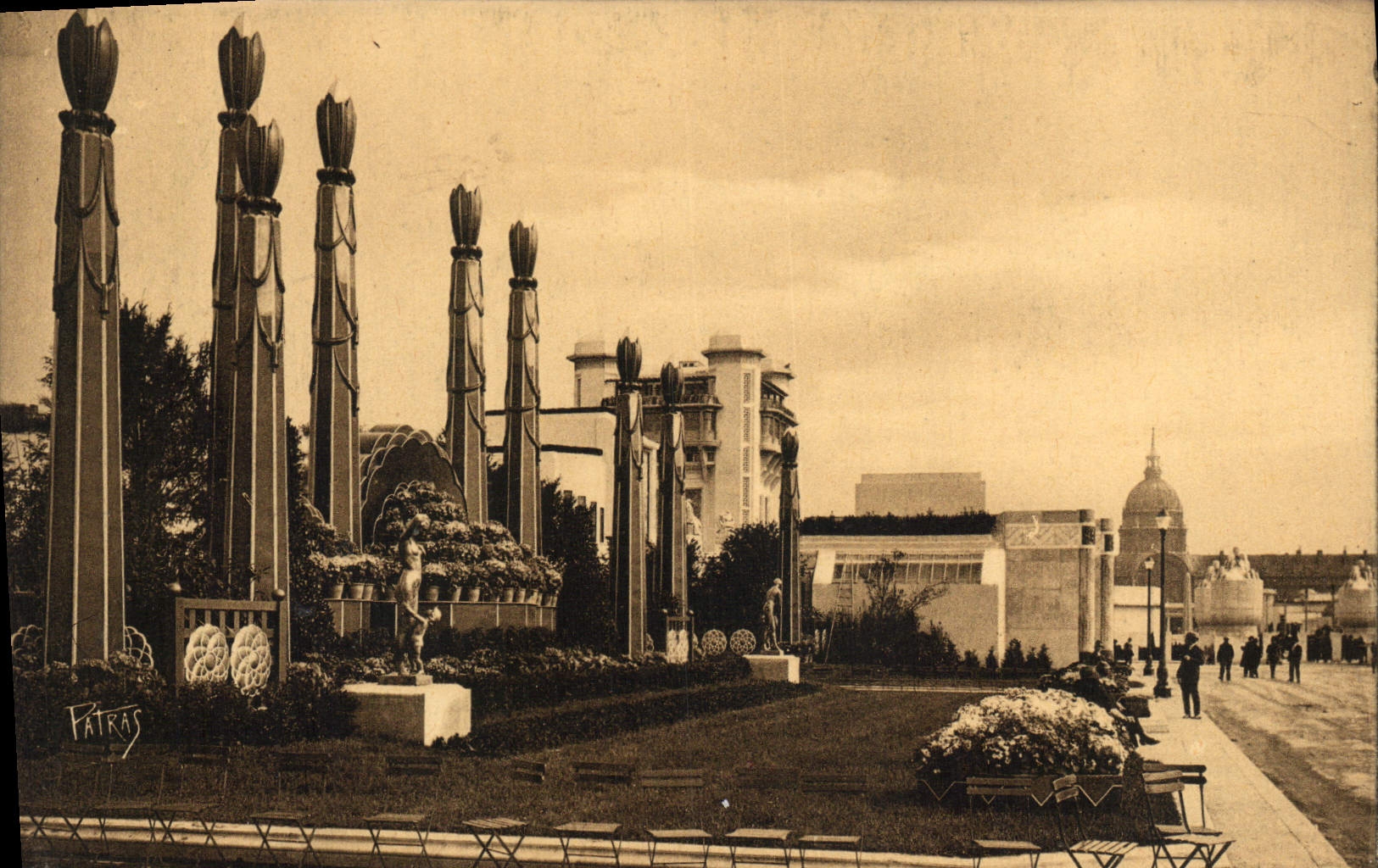 Jardin sur la Terrasse — Exposition des Arts Décoratifs Paris 1925 — Éditions d'Art 'Patras'