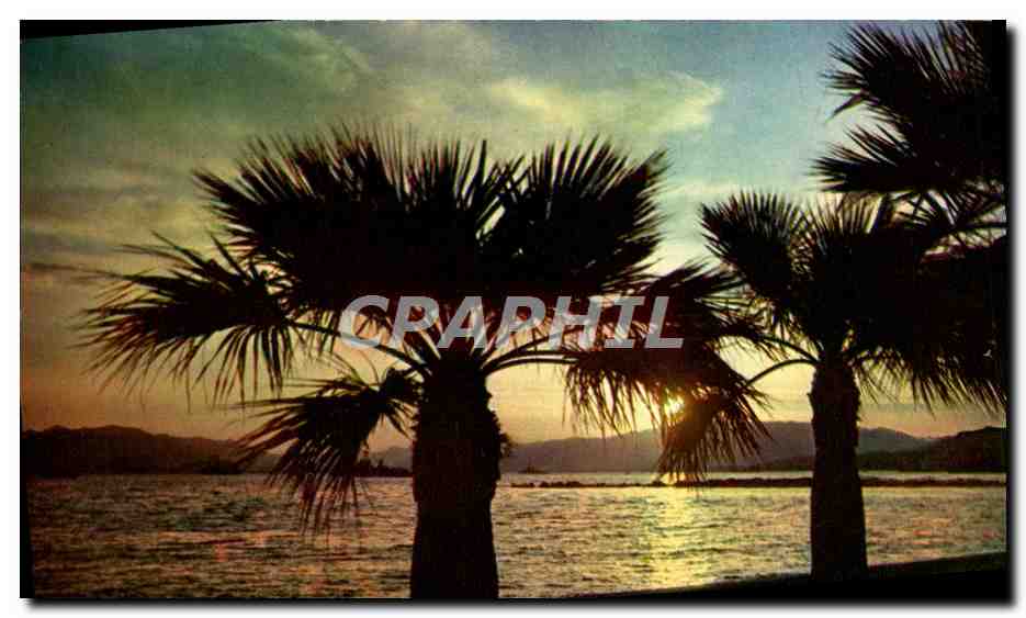 Coucher de soleil sur la Côte d'Azur — La Côte d'Azur, miracle de la nature — Éditeurs Jean-Jaures, Arcueil