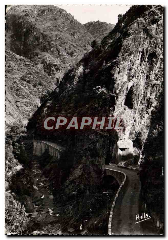 CPM Gorges Superieures du Cians la route de Touet sur Var a Beuil