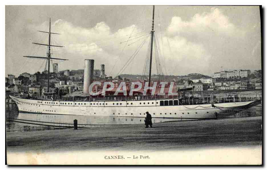CPA Cannes Le Port Bateau