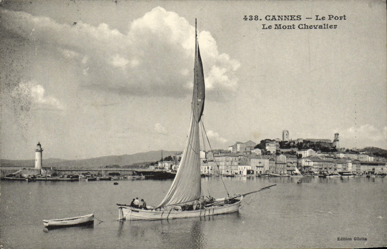 CPA Cannes Le Port Le Mont Chevalier Bateau