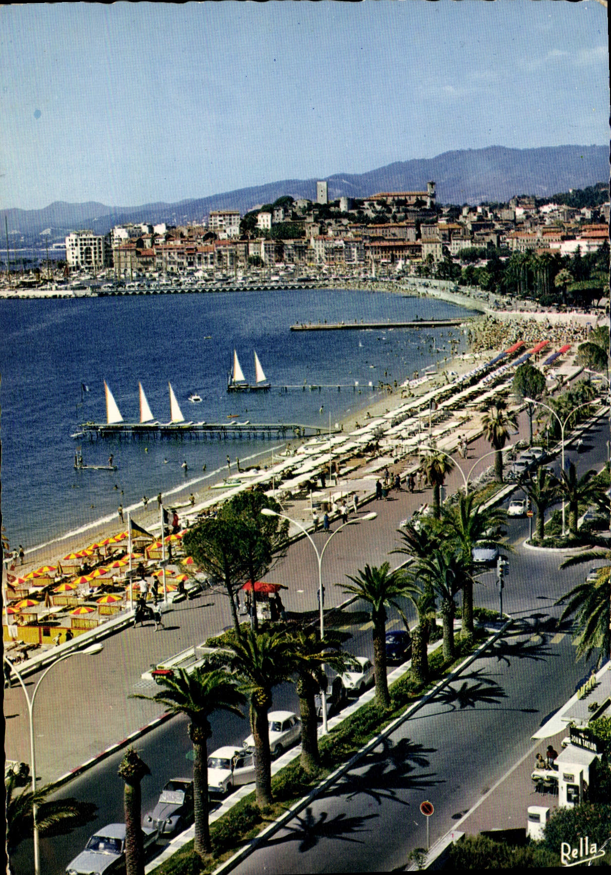 CPM Cannes La Croisette et le Suquet