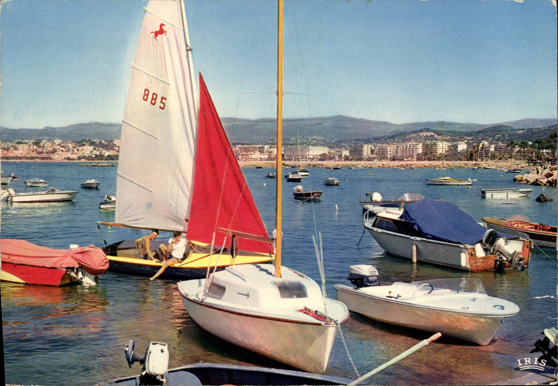 CPM Cannes et ses Plaisirs de la Mer