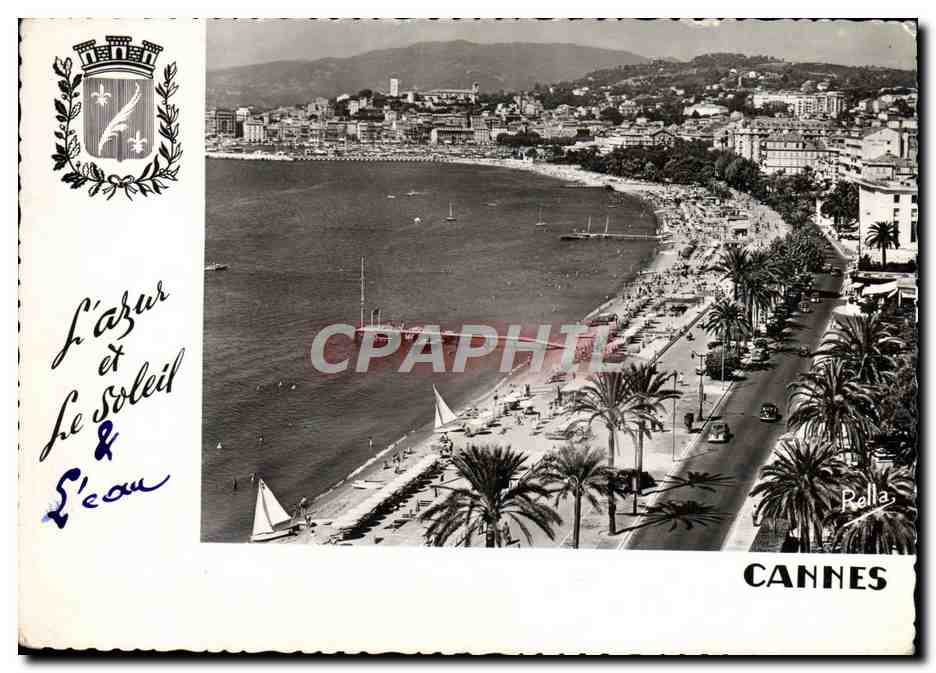 CPM Cannes Vue Generale Sur le Boulevard de la Croisette et le Suquet
