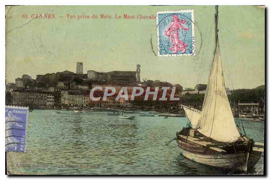 CPA Cannes Vue Prise du Mole Le Mont Chevalier Bateau 