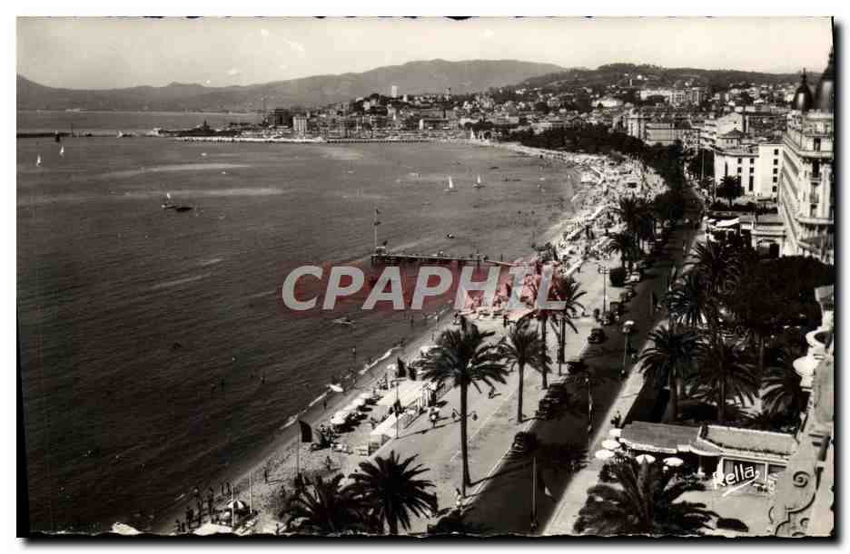CPA Cannes Le boulevard de la Croisette et le Suquet