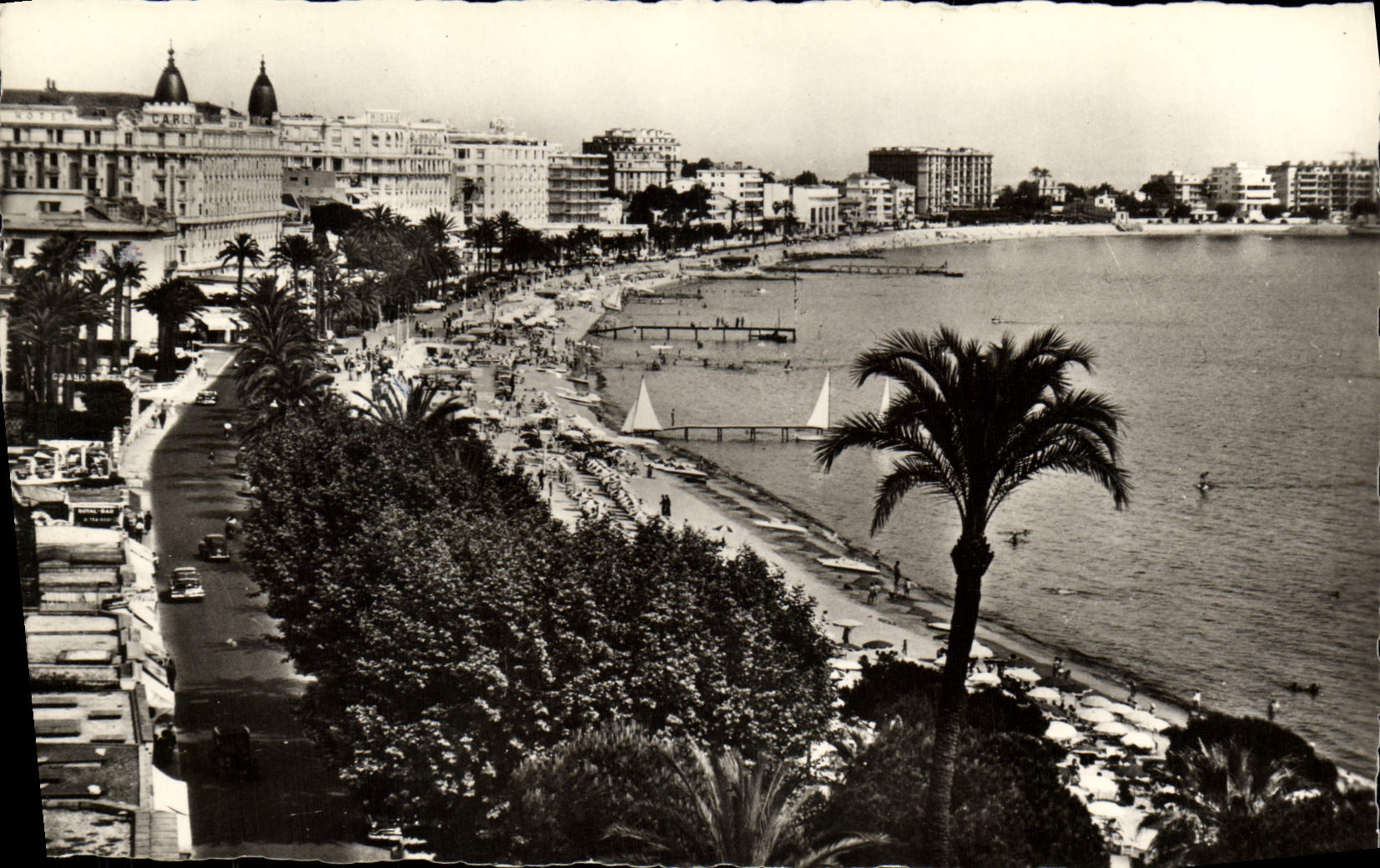 CPA Cannes Les Grands Hotels la Croisette et la Plage