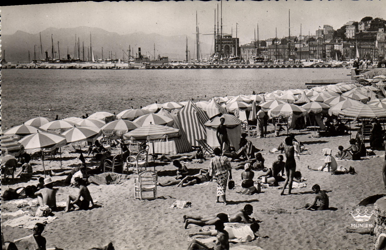 CPA Cannes Une Plage de la Crolsette