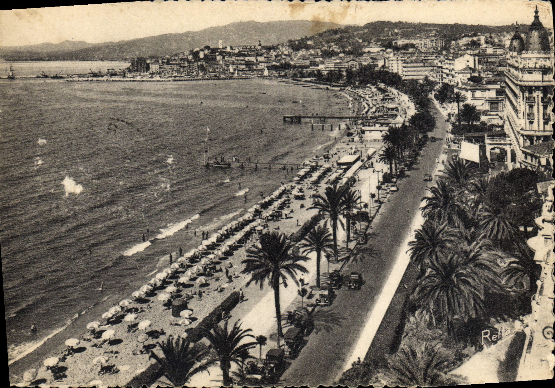 CPA Cannes La Promenade de la Croisette et le Suquet vignette cachet Championnat de boules 1947