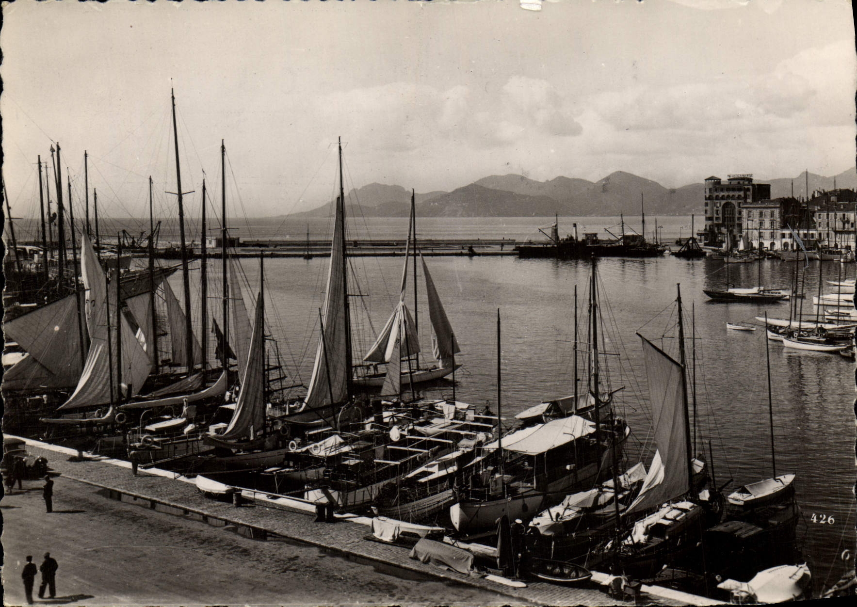 CPA Cannes Le Port L'esterel Bateaux 