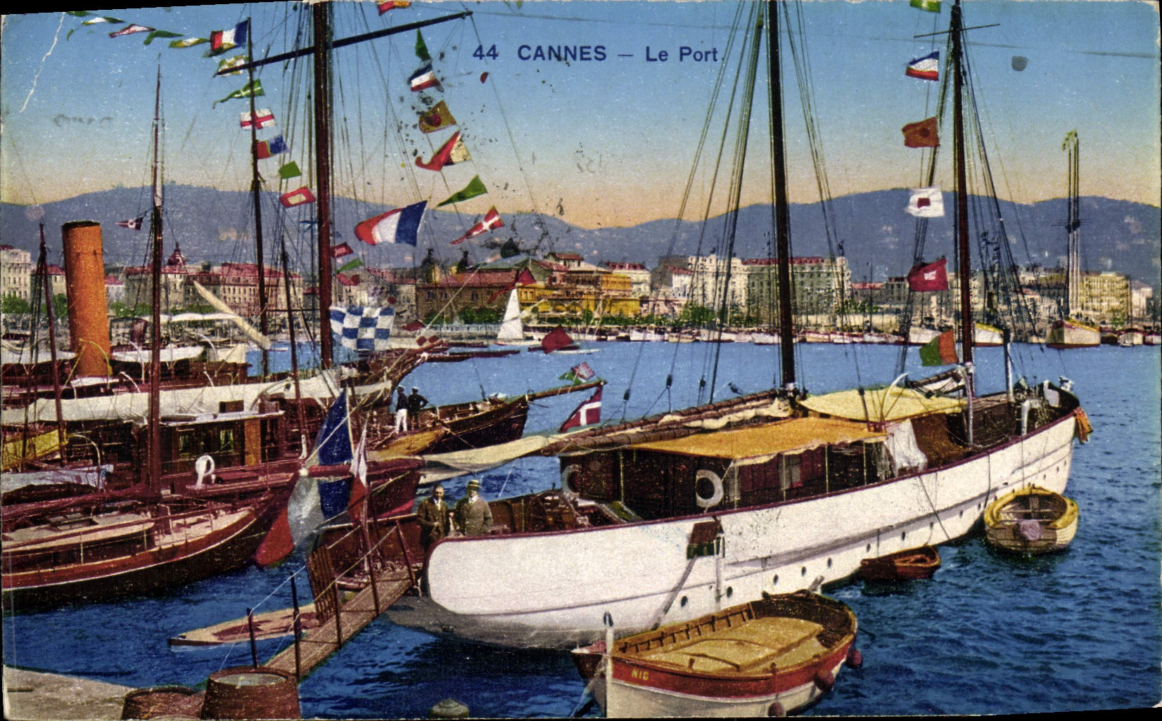 CPA Cannes Le Port Bateaux