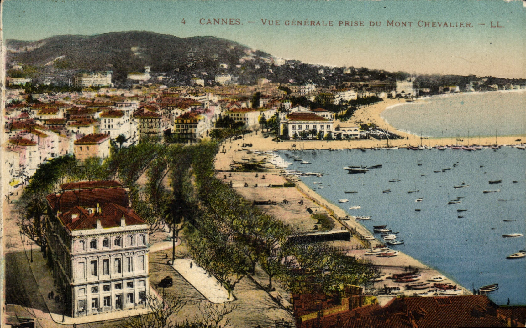 CPA Cannes Vue Generale prise du Mont Chevalier 