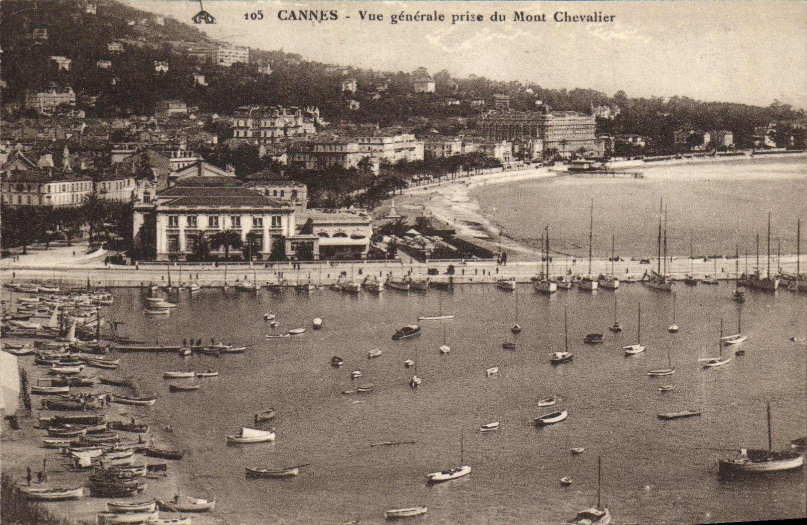 CPA Cannes Vue generale prise du Mont Chevalier 