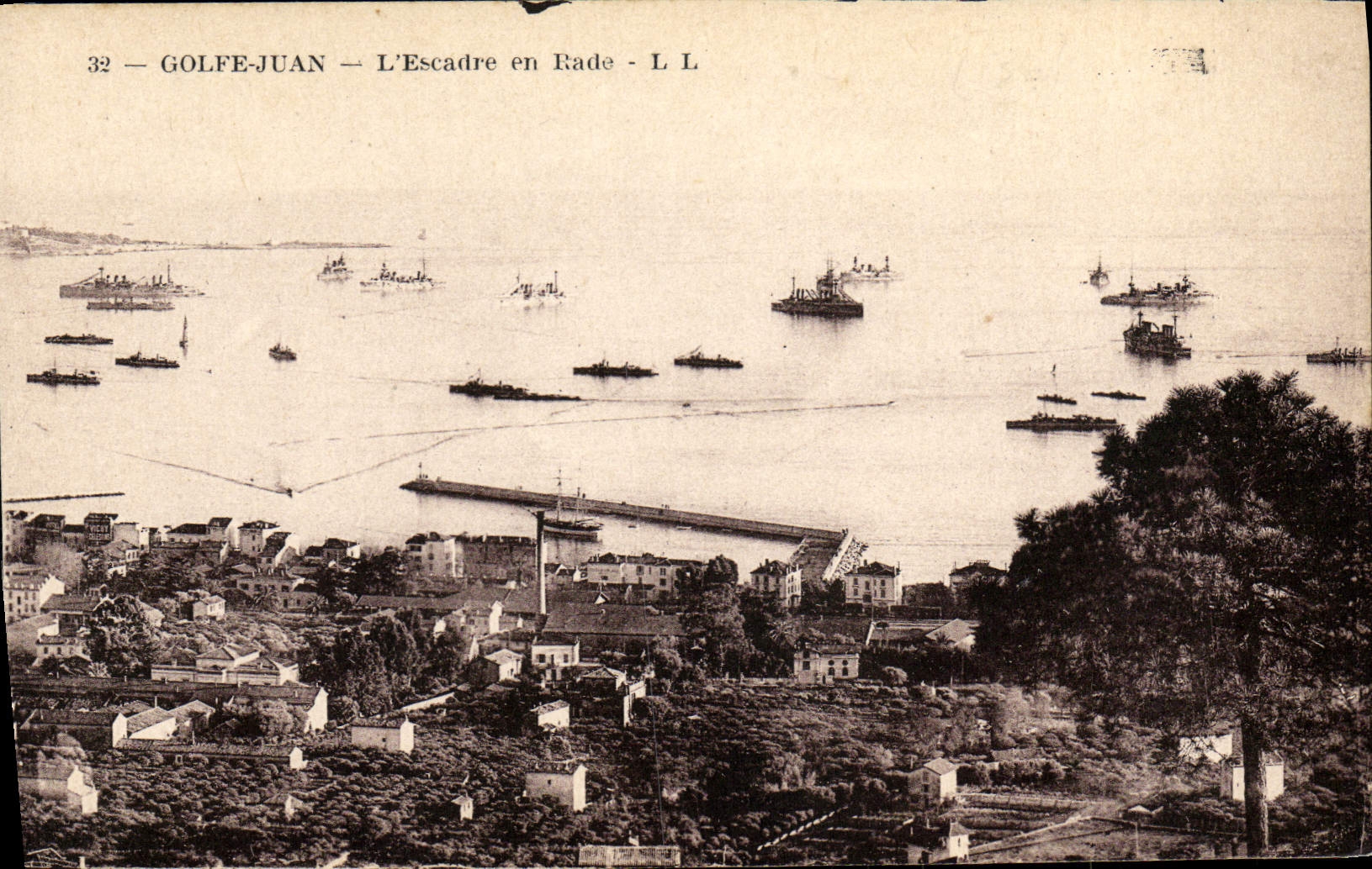 CPA Golfe Juan L'Escadre en Eade 