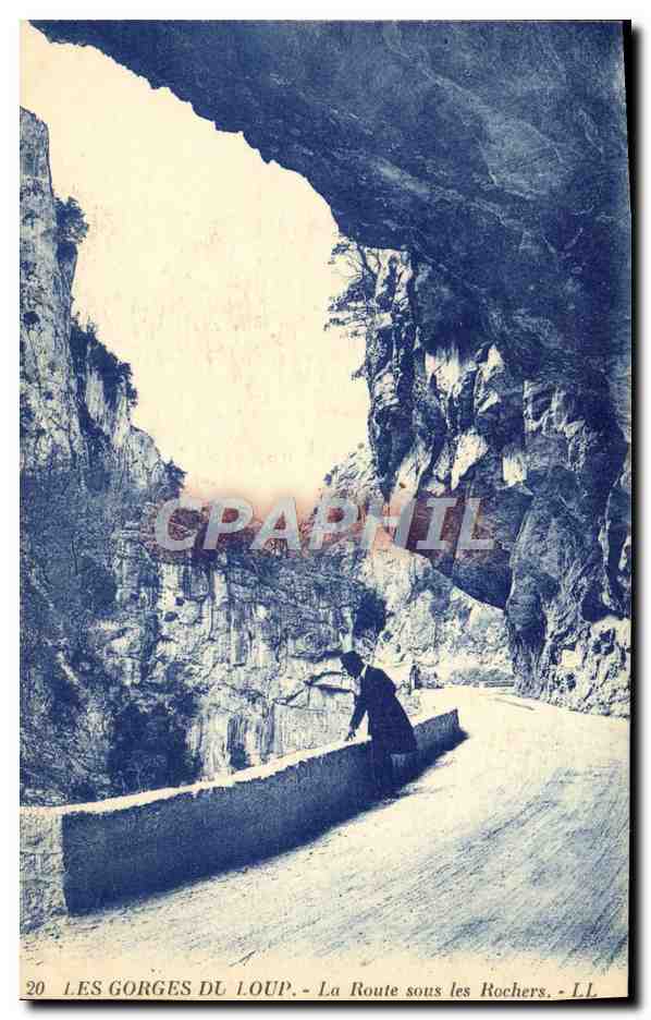 CPA Les Gorges du Loup La Route sous les Rochers 