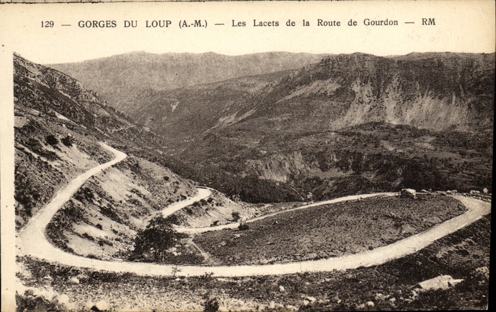 Gorges du Loup (A.-M.) — Les Lacets de la Route de Gourdon — RM — n°129