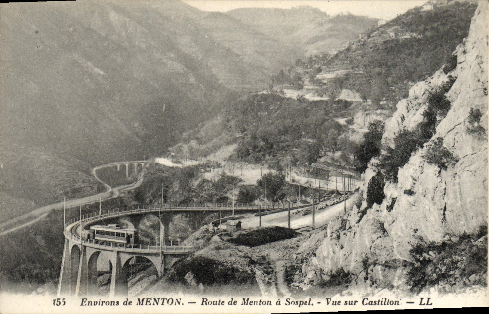 CPA Environs de Menton Route de Menton a Sospel Vue sur Castillon