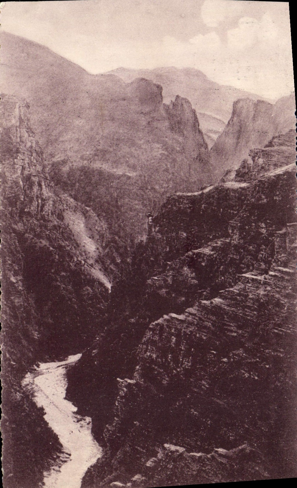 CPA La Clue du Var dans les Gorges de Daluis