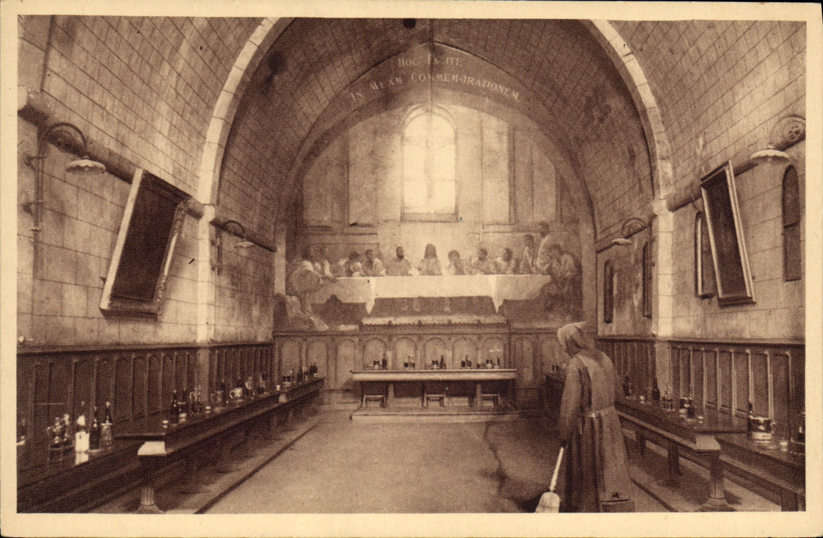 CPA Abbaye de N D de Lerins lle Saint Honorat Le refectoire des Moines 