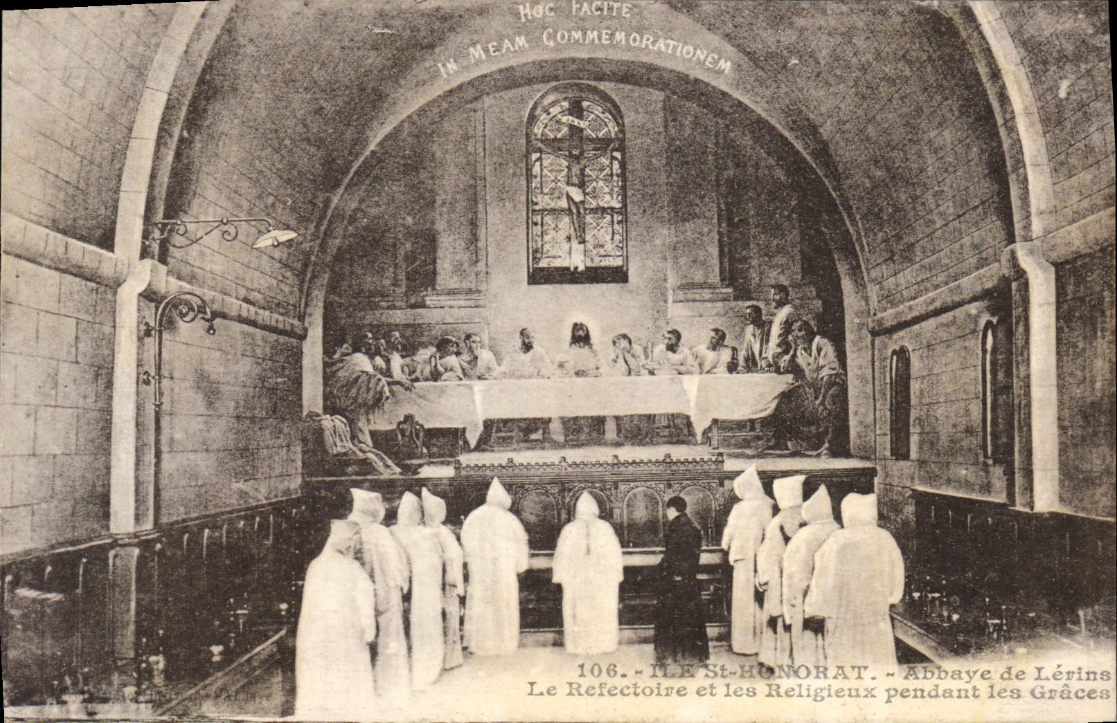 CPA Ile Saint Honorat Abbaye de Lerins Le refectoire et les religieux pendant les graces