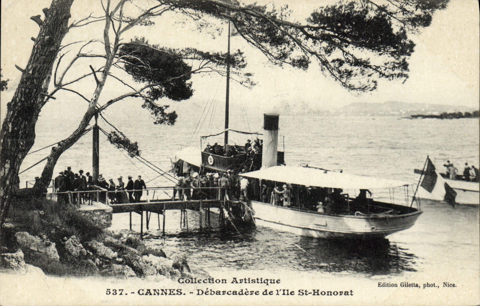 CANNES - Débarcadère de l'Île St-Honorat — Collection Artistique, n° 537, Édition Gilettia, phot., Nice