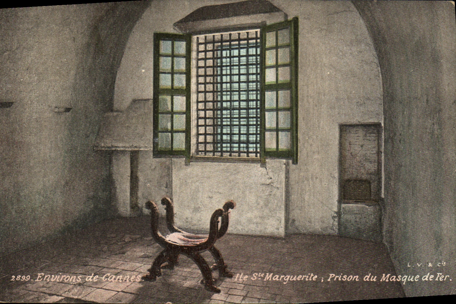 CPA Environs de Cannes lle Ste Marguerite Prison du Masque de Fer 