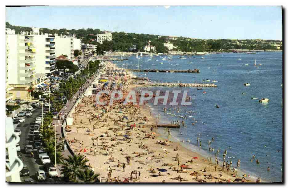 CPM Juan les Pins La promenade du soleil et la plage 