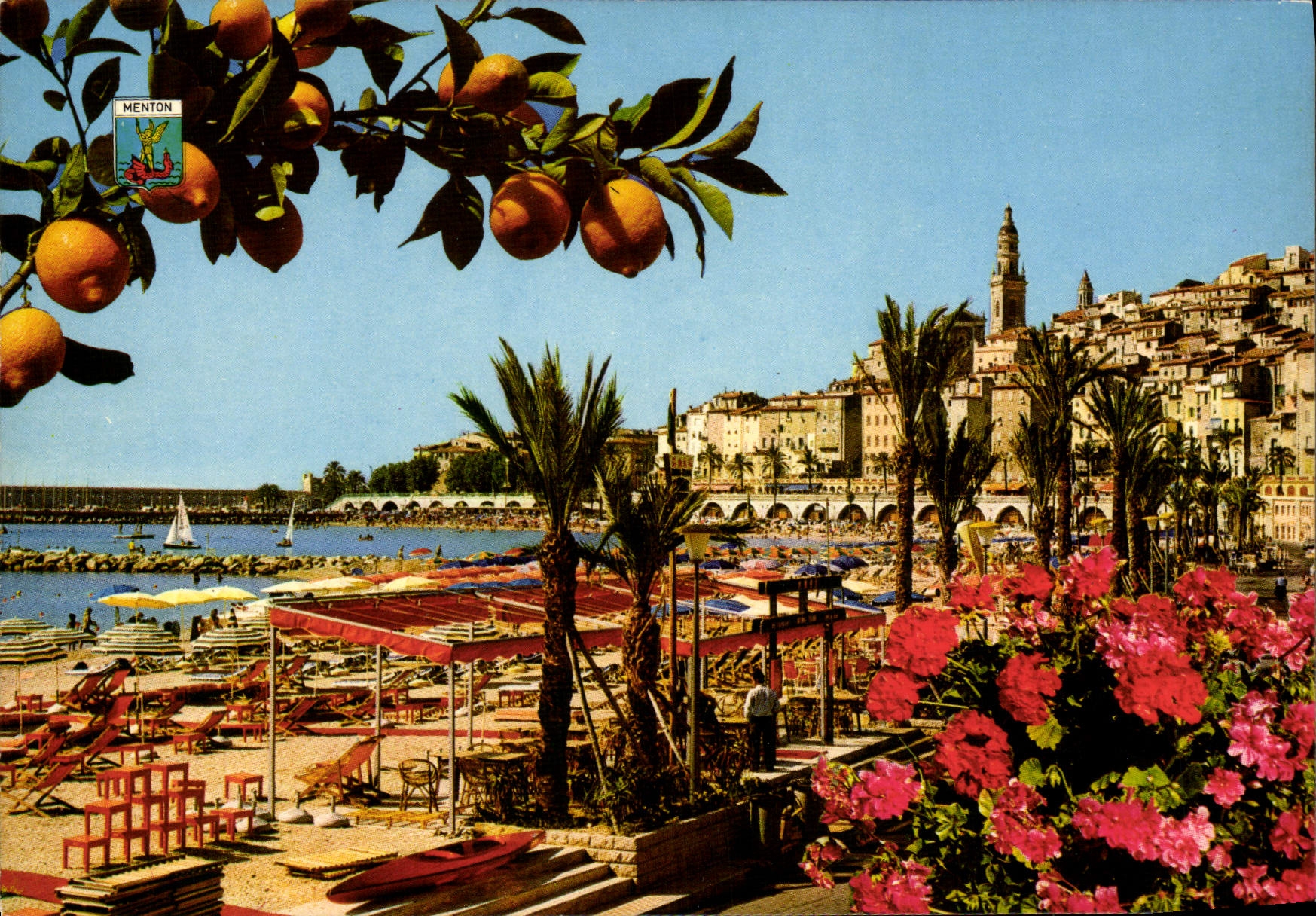 CPM Menton Les Nouvelles Plages et la Vieille Ville