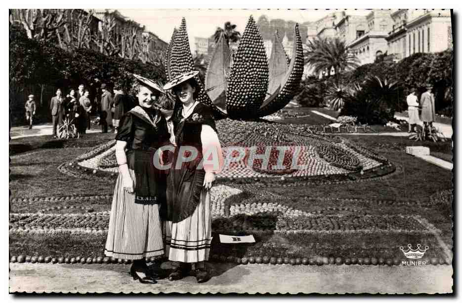 CPA Menton Les Fetes Du citron Costumes Locaux Folklore 