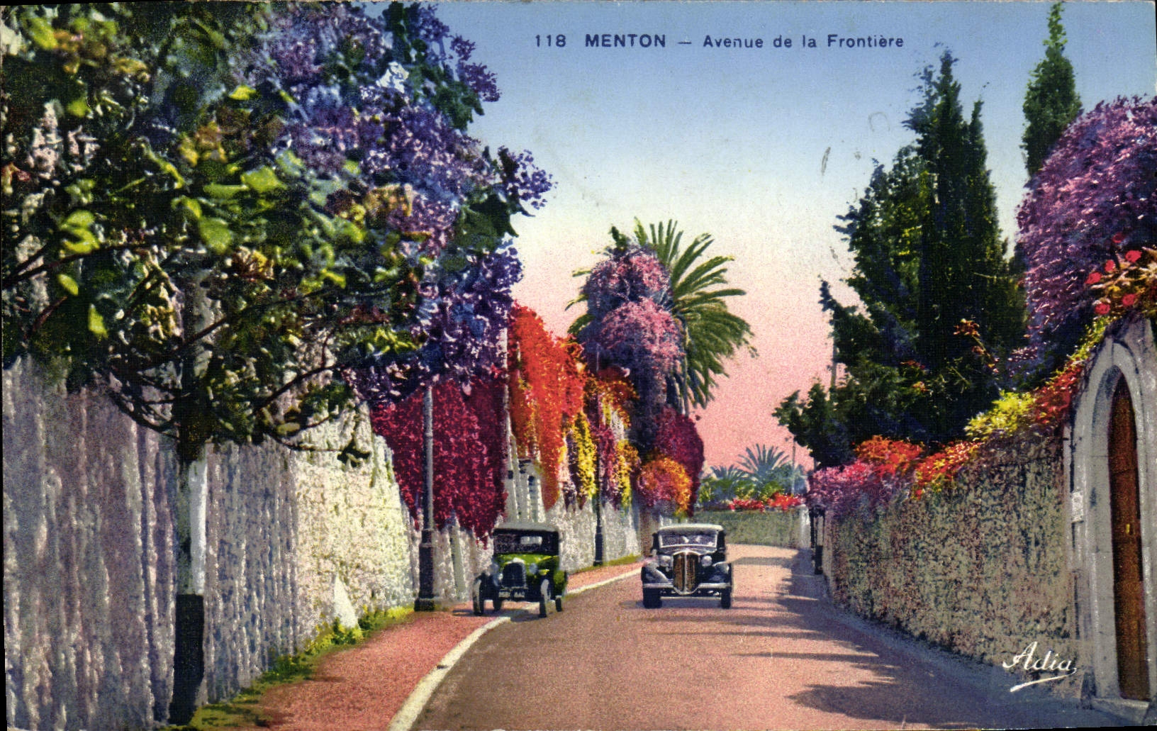 CPA Menton Avenue de la Frontiere Automobile Traction avant 