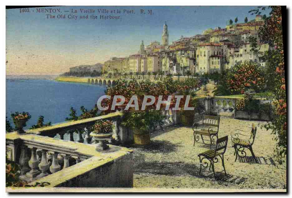 CPA Menton La Vieille Ville et le Port 
