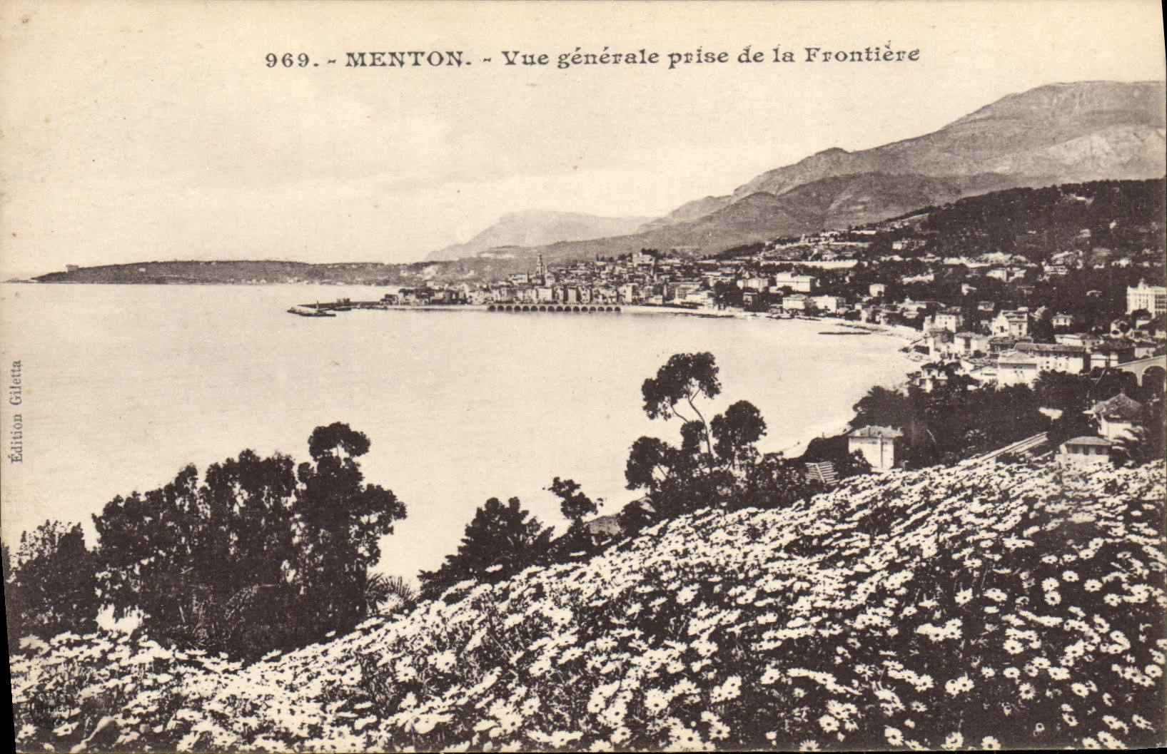 CPA Menton Vue Generale Prise de la Frontiere