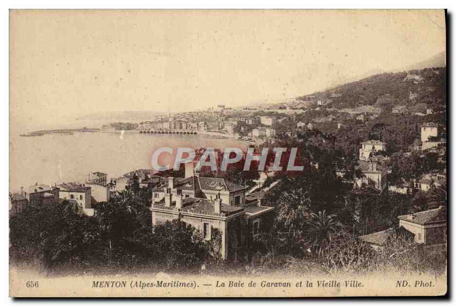 CPA Menton La Baie De Garavan et la Vieille 