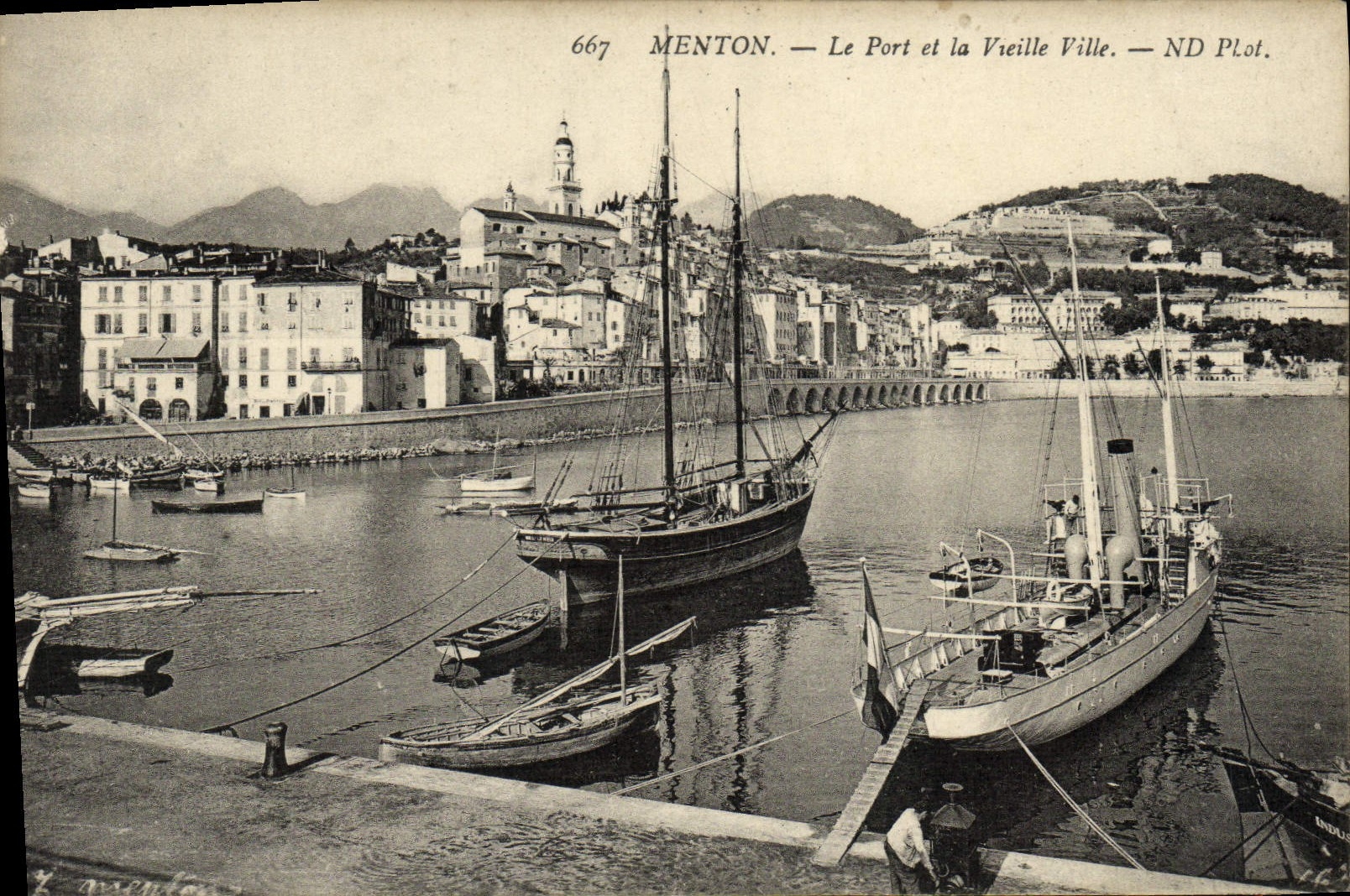 Menton — Le Port et la Vieille Ville — ND Plot.