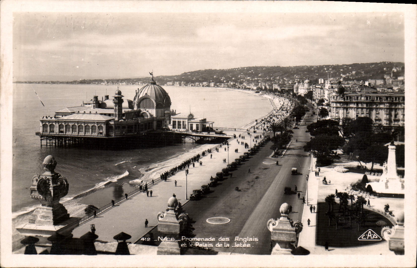 CPA Nice Promenade des Anglais et le palais de la jetee