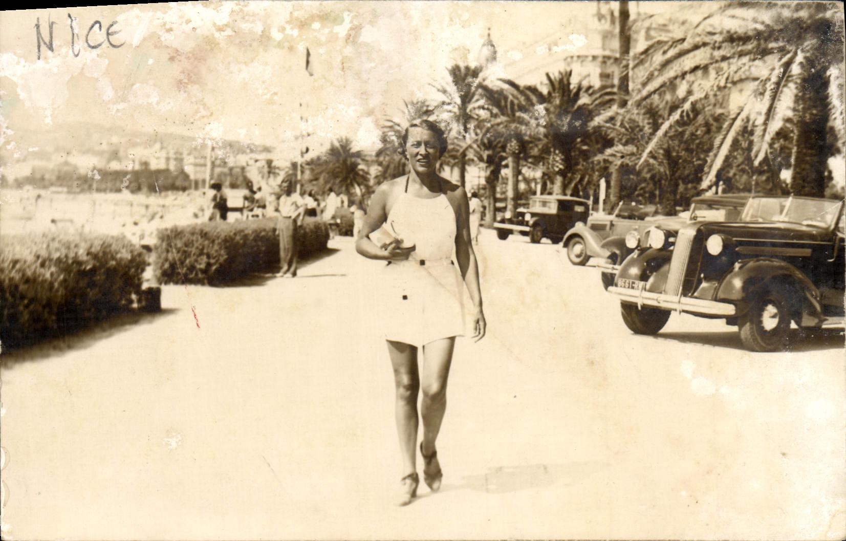CARTE PHOTO Nice 1933 Jeune femme 