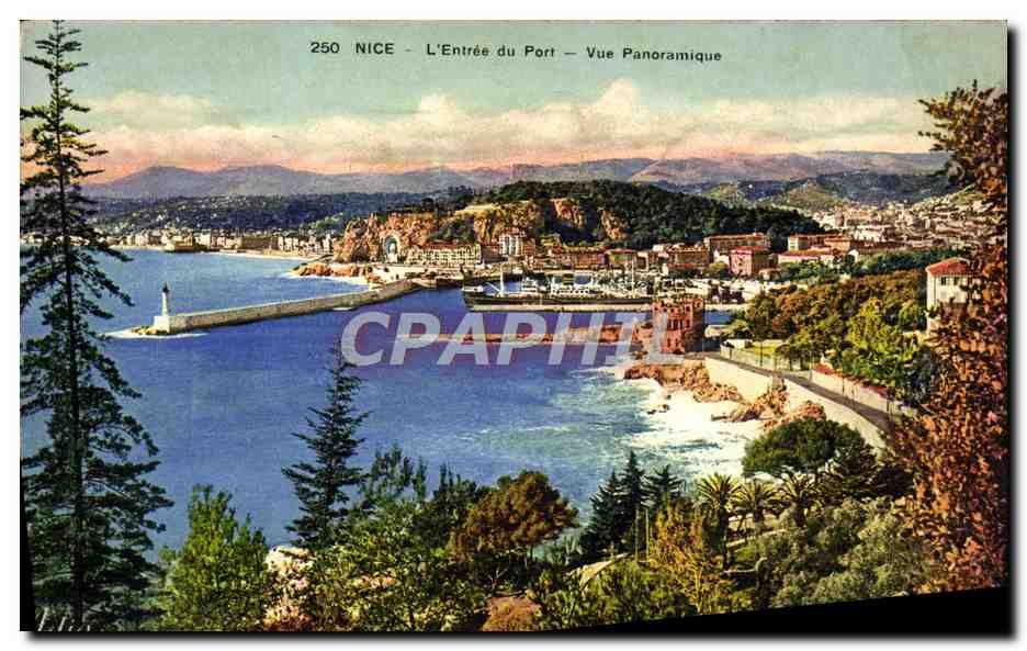 CPA Nice L'Entree du Port Vue Panoramique