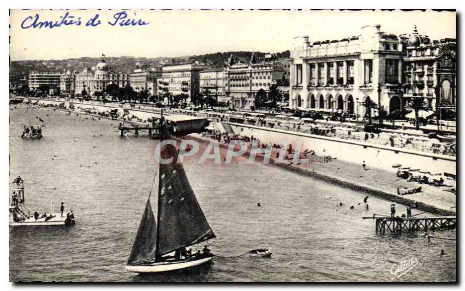 CPA Nice Les hotels et la plage Bateau 
