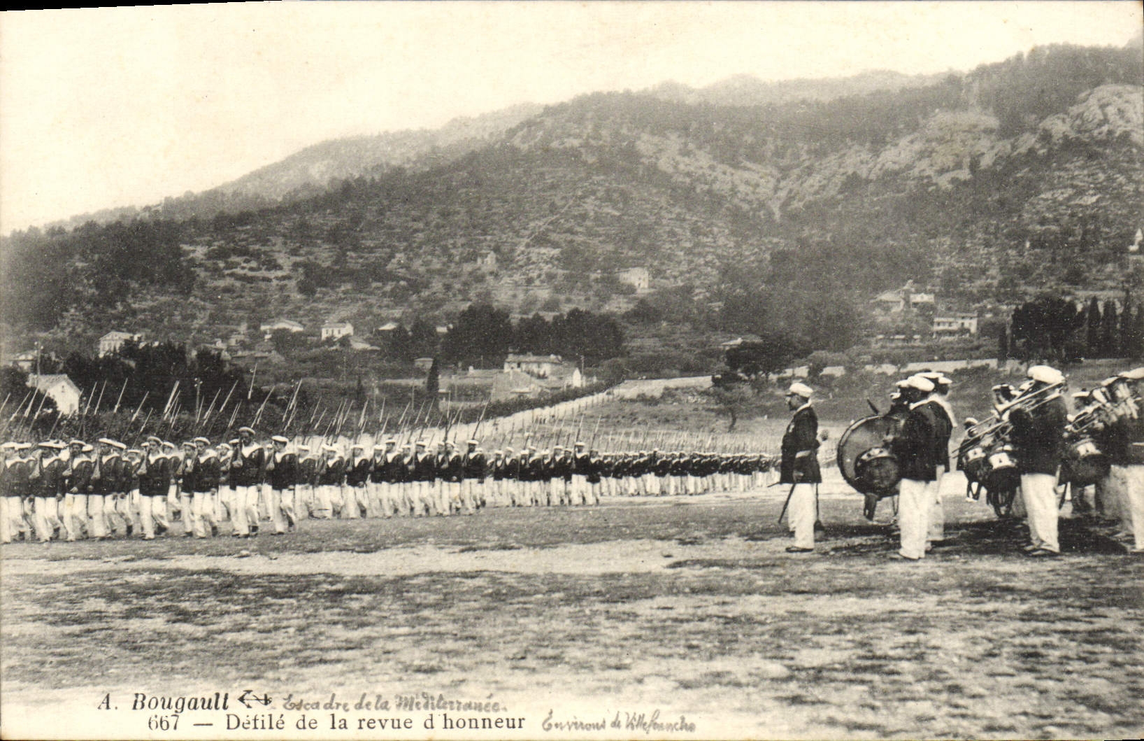 Défilé de la revue d'honneur — Éditeur A. Bougault, n° 667